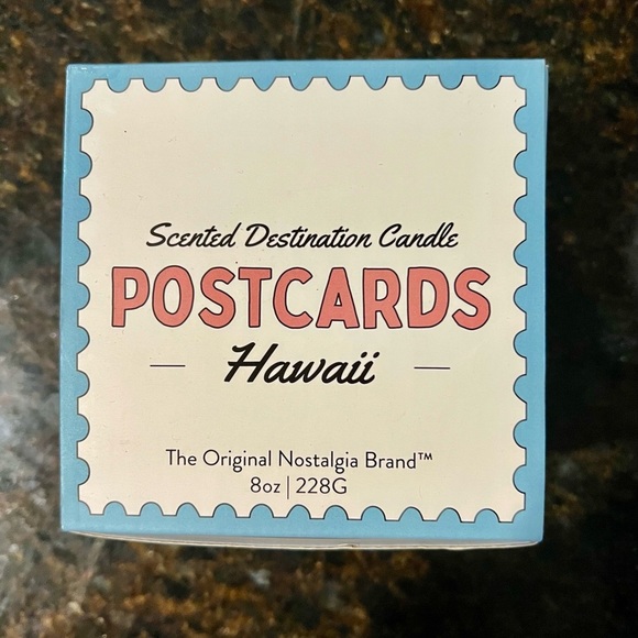Brand New in box Hawaii Postcards Scented Destination  Waikiki Beach Candle 8oz - Picture 4 of 7